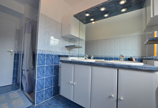 Dusche Erdgeschoss, Bretagne-Ferienhaus in Plévenon Fréhel  Dusche Erdgeschoss, Bretagne-Ferienhaus in Plévenon Fréhel